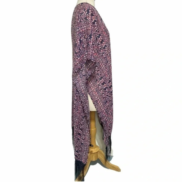 Torrid OS blue/pink Boho print fringe hem kimono - Picture 6 of 7